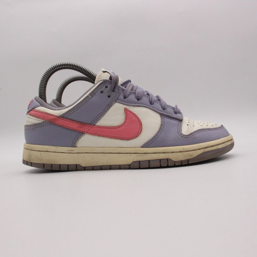 Nike Dunk  Women's Size 7 Low Indigo Haze Purple Pink White DD1503-500 Sneakers